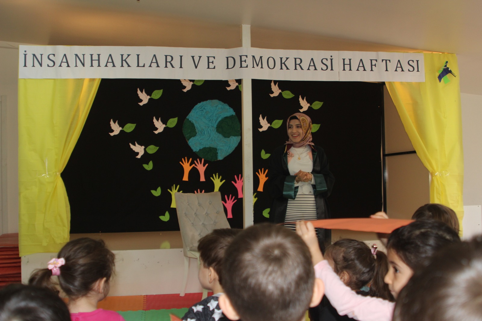 İnsan Hakları ve Demokrasi Haftası